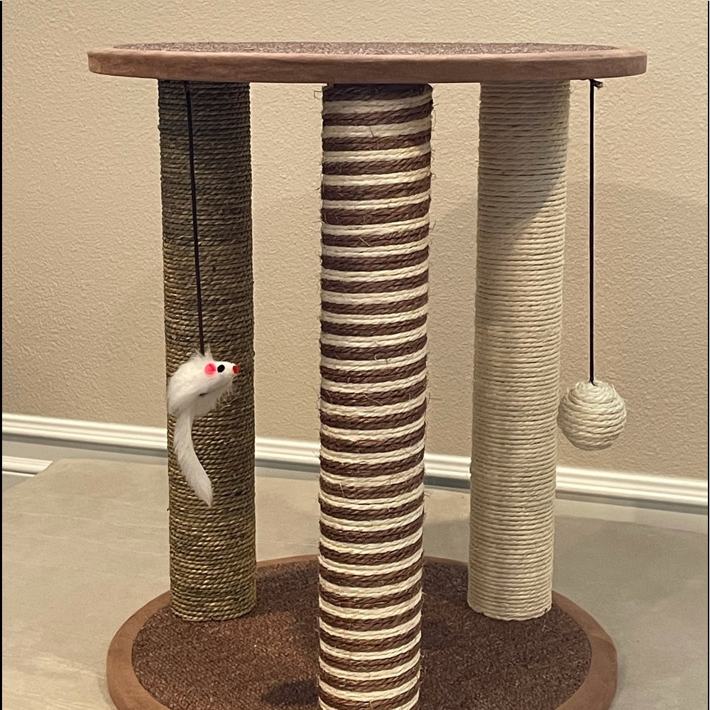 Cat Scratching Post-Adult Cat & Kitten Tree